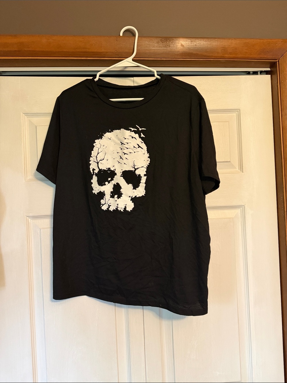 Women’s  Black Graphic Skull T-Shirt